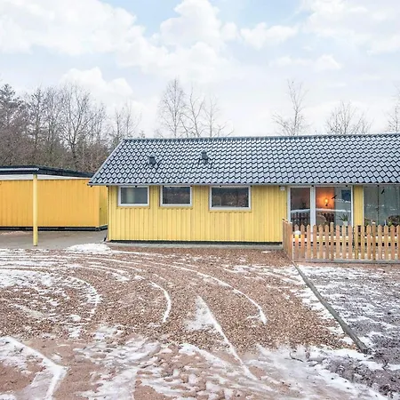 4 Star In Bording * Korning